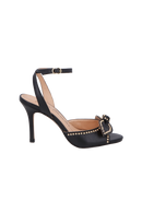 SANDÁLIA EM COURO PRETO COM LAÇO E SALTO ALTO FINO