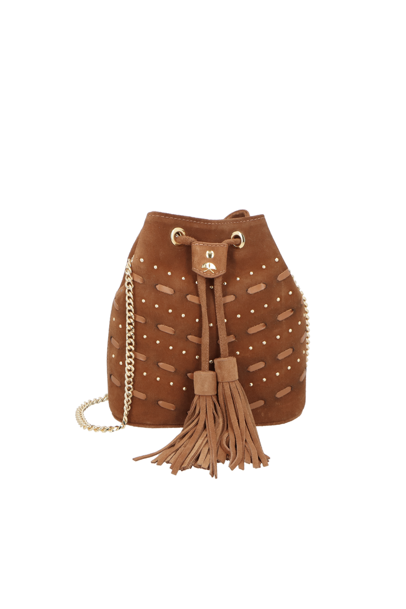 BOLSA BUCKET PEQUENA EM CAMURÇA MARROM CAFÉ COM DETALHES METÁLICOS