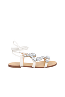 SANDÁLIA RASTEIRA EM COURO OFF WHITE COM PEDRARIAS