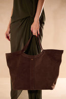 BOLSA GRANDE MINIMALISTA EM CAMURÇA MARROM CAFÉ