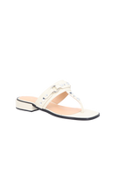 SANDÁLIA DE DEDO EM COURO OFF WHITE COM APLICAÇÕES METÁLICAS