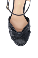 SANDÁLIA PLATAFORMA EM COURO COM TIRA TORCIDA PRETA