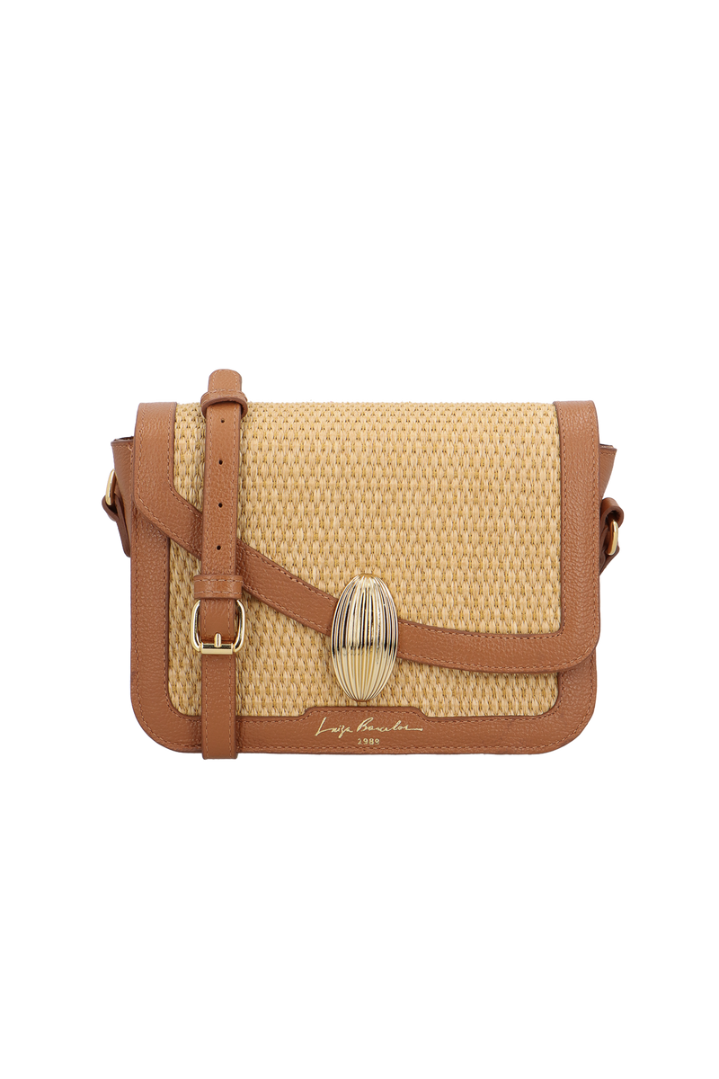 BOLSA MÉDIA EM RÁFIA E COURO CARAMELO COM FECHO DOURADO