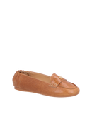 SAPATILHA SLIPPER EM COURO CARAMELO COM ELÁSTICO TRASEIRO