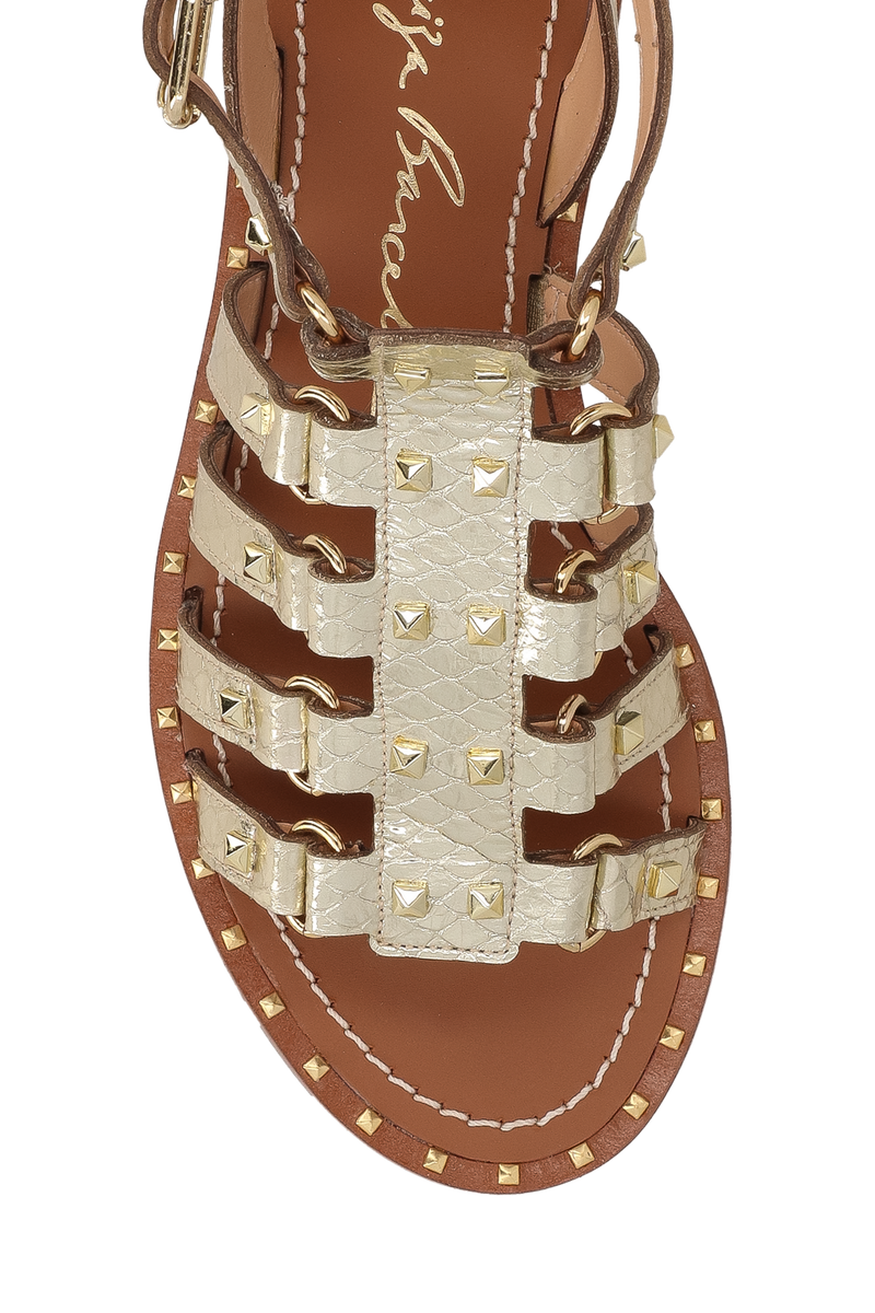 SANDÁLIA RASTEIRA EM COURO DOURADO COM TIRAS E APLICAÇÕES