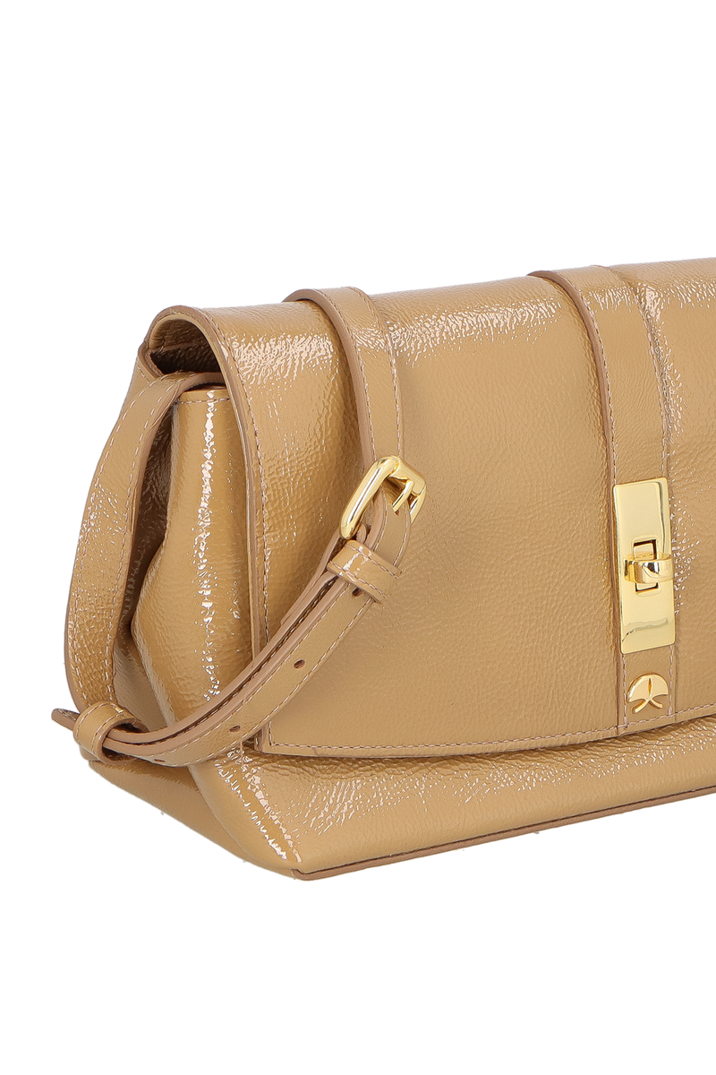BOLSA CLUTCH PEQUENA EM COURO VERNIZ BEGE ARGILA