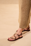 SANDÁLIA RASTEIRA EM COURO MARROM CAFÉ E SERPENTE OURO