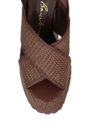 SANDÁLIA PLATAFORMA COM TIRA CRUZADA EM RÁFIA MARROM CAFÉ