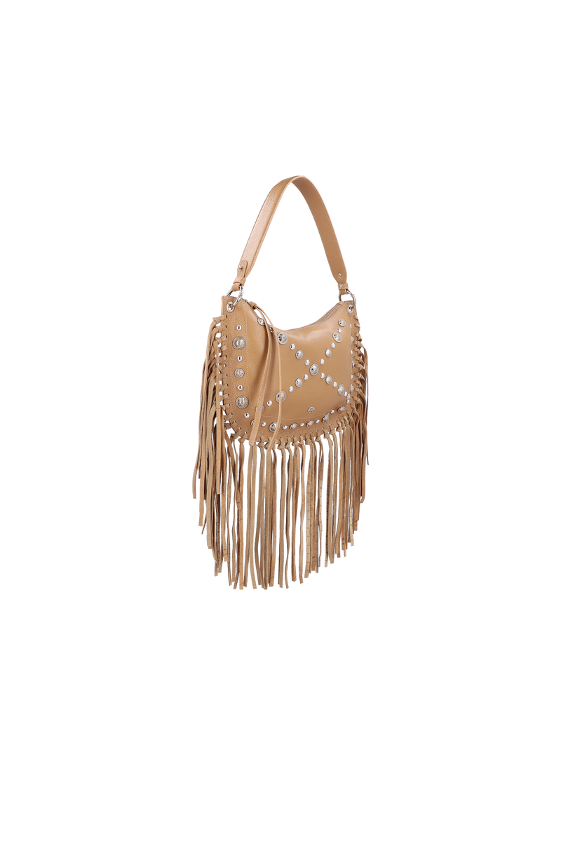 BOLSA MÉDIA EM COURO BEGE ARGILA COM FRANJAS E APLICAÇÕES METÁLICAS