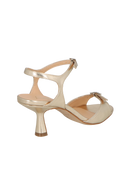 SANDÁLIA SALTO MÉDIO METALIZADA DOURADA E FIVELA CRISTAL