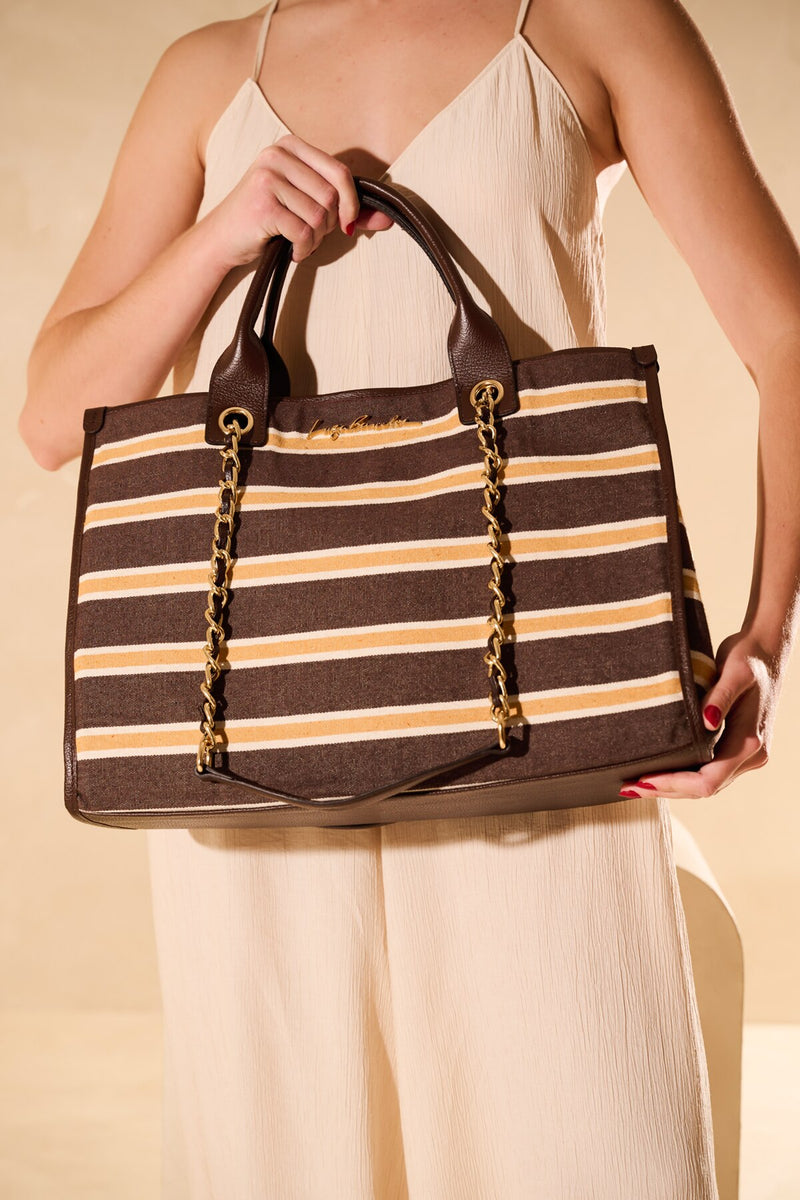 MAXI BOLSA LISTRADA MARROM E AMARELO COM ALÇAS DE CORRENTE