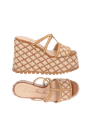 SANDÁLIA PLATAFORMA EM COURO CARAMELO E PALHA