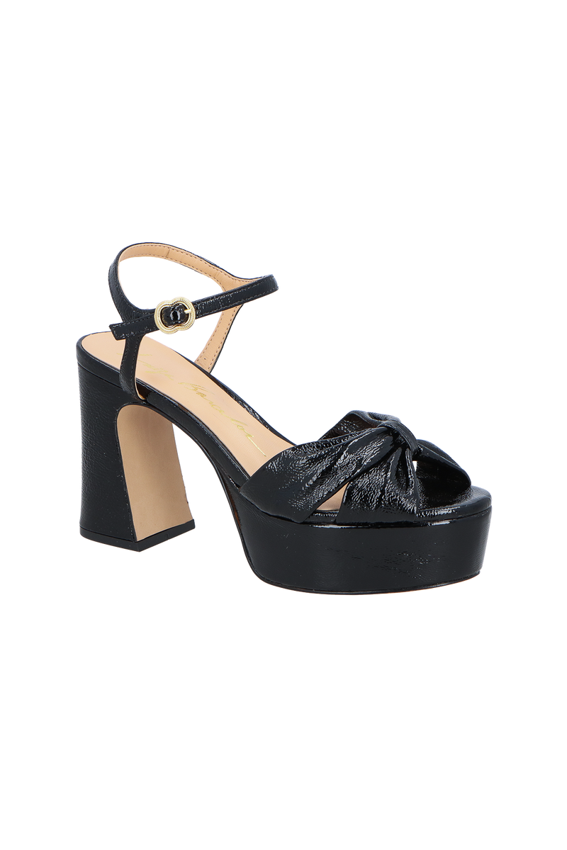 SANDÁLIA PLATAFORMA EM COURO COM TIRA TORCIDA PRETA