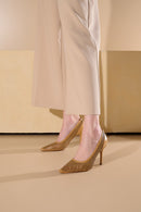 SCARPIN SALTO FINO ALTO EM COURO BEGE AREIA COM RECORTES