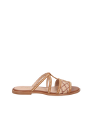 RASTEIRA EM COURO CARAMELO E PALHA COM APLICAÇÕES METÁLICAS