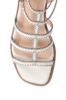 SANDÁLIA RASTEIRA EM COURO OFF WHITE COM RECORTES