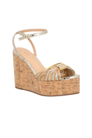 SANDÁLIA PLATAFORMA EM COURO DOURADO COM SOLADO EM CORTIÇA E ENFEITE METÁLICO