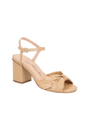SANDÁLIA DE SALTO BLOCO MÉDIO EM COURO VERNIZ BEGE AREIA