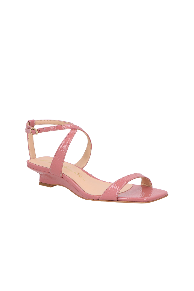 SANDÁLIA ANABELA EM VERNIZ ROSA QUARTZO COM TIRAS