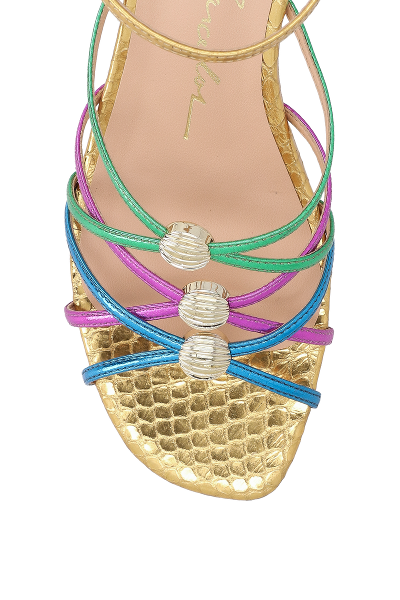 SANDÁLIA DE SALTO BLOCO MÉDIO EM COURO DOURADO COM TIRAS MULTICOLOR