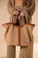 BOLSA SHOPPING GRANDE EM COURO CARAMELO E RÁFIA