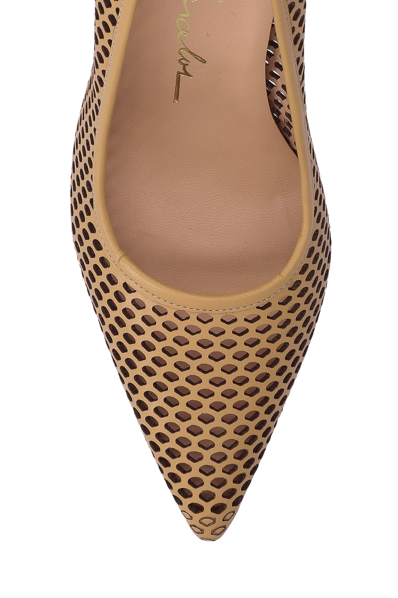 SCARPIN SALTO FINO ALTO EM COURO BEGE AREIA COM RECORTES