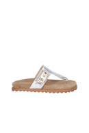 SANDÁLIA PAPETE DE DEDO EM METALIZADO PRATA COM FIVELA