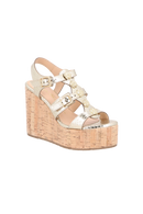 SANDÁLIA PLATAFORMA EM COURO METALIZADO DOURADO COM REBITES DOURADOS