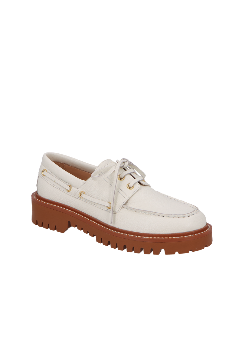MOCASSIM DOCKSIDE EM COURO OFF WHITE COM SOLADO TRATORADO
