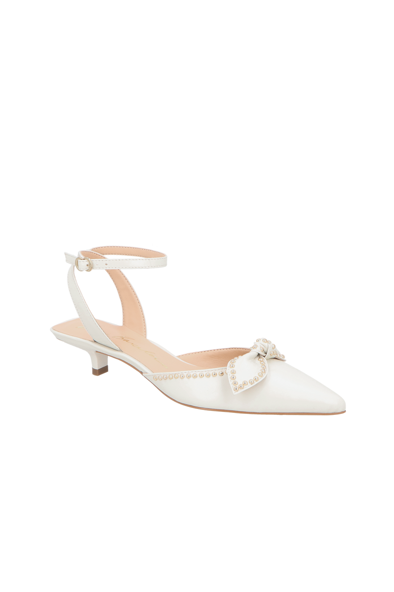 SCARPIN SLINGBACK EM COURO OFF WHITE COM SALTO BAIXO E LAÇO CENTRAL